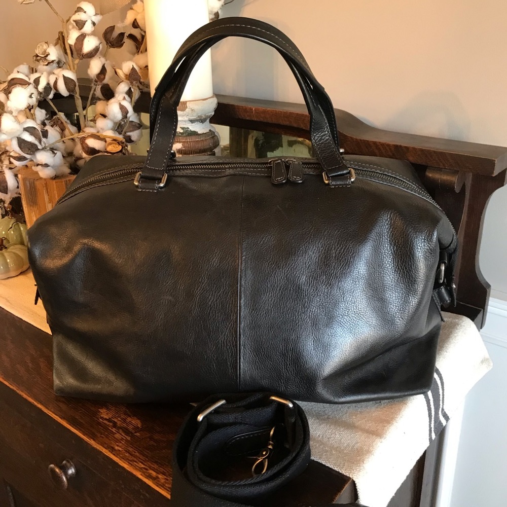 Frye Adam Leather Weekender Traveler Overnight Bag .